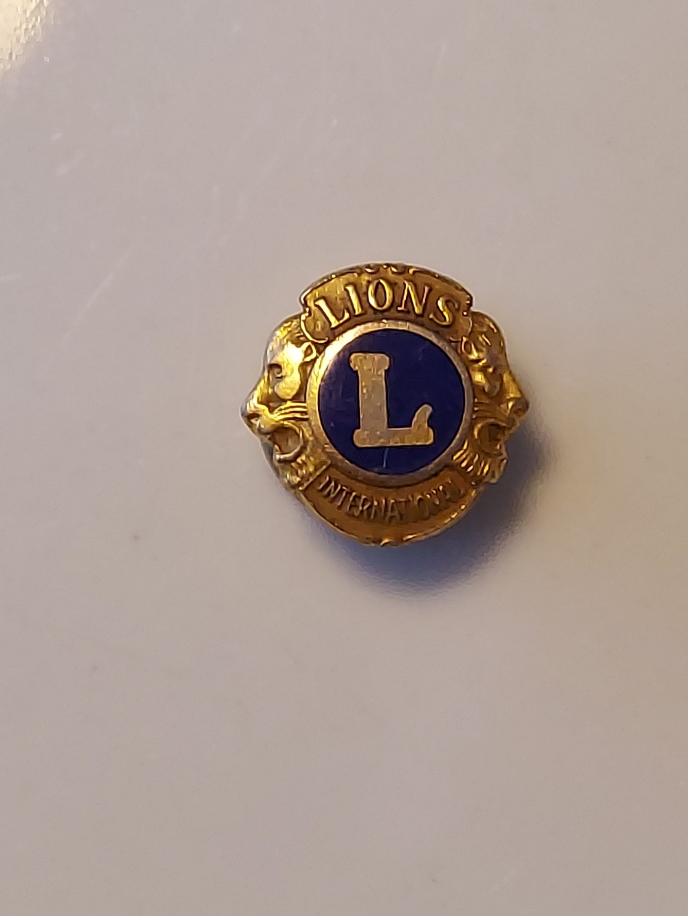 Lions Club International Gold Tone Blue Enamel Screw Back Pin VINTAGE